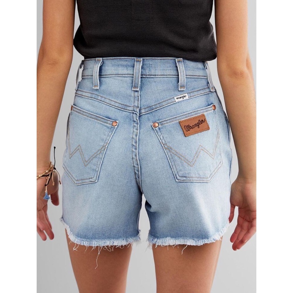 Wrangler | High Rise A-Line Stretch Short - Picture 7 of 12